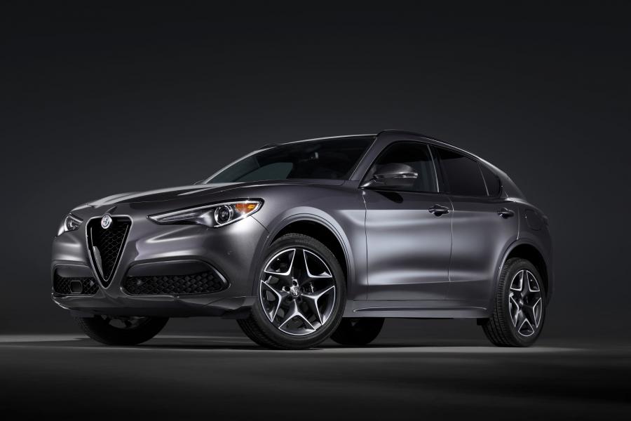  Alfa Romeo Stelvio Ti Sport Carbon (949) 2020 года  (NA) (фото 1 из 6)